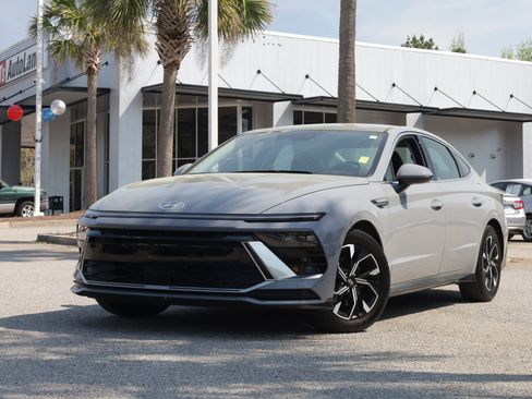 Used 2025 Hyundai Sonata SEL image 1