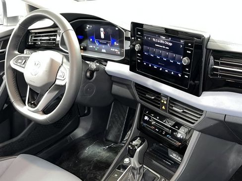 New 2026 Volkswagen Jetta SE FWD image 5