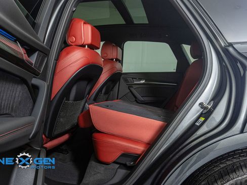 Used 2024 Audi SQ5 Prestige image 26
