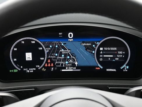 Certified 2025 Porsche Cayenne Coupe AWD/4WD image 19