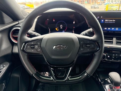 Used 2024 Chevrolet Trax RS w/ Sunroof Package image 14