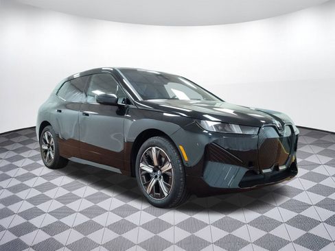 New 2026 BMW iX xDrive60 w/ Premium Package image 5