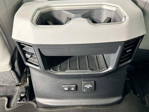 Used 2024 Toyota Tundra Limited image 26