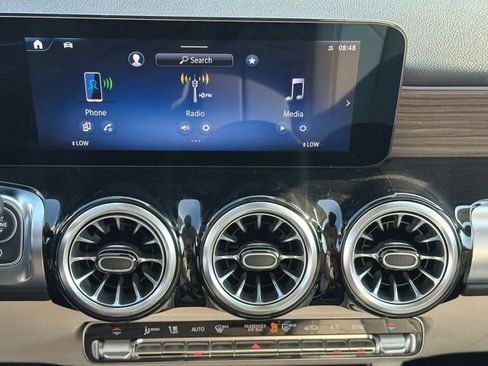 New 2026 Mercedes-Benz GLB 250 4MATIC image 27