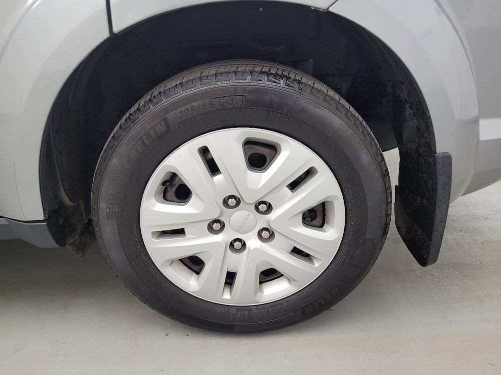 Used 2020 Dodge Journey SE w/ SE Popular Equipment Group FWD image 31