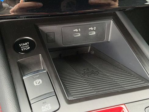 Certified 2025 Nissan Kicks SR FWD image 35