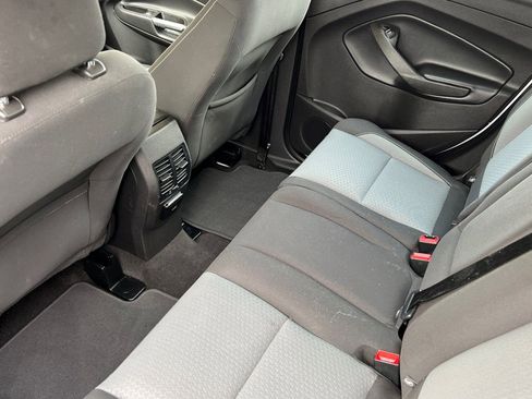 Used 2018 Ford C-MAX SE image 12