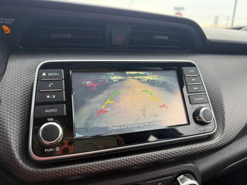 Used 2018 Nissan Kicks S FWD image 18