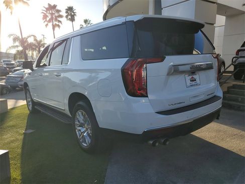 Used 2024 GMC Yukon XL Denali image 3