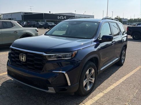 Used 2025 Honda Pilot EX-L image 1