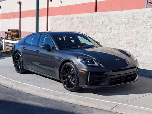 New 2026 Porsche Panamera 4 image 8