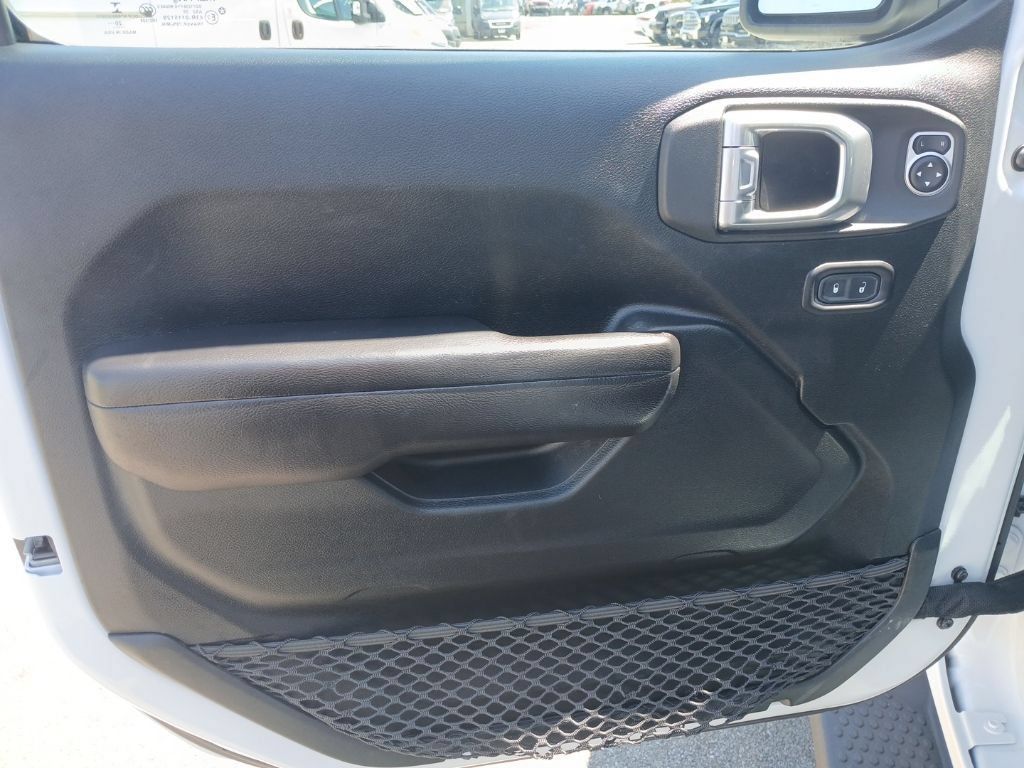 Used 2021 Jeep Wrangler Unlimited Sport AWD/4WD image 23