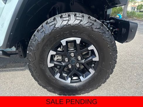 Used 2024 Jeep Wrangler Unlimited Rubicon 4xe AWD/4WD image 13