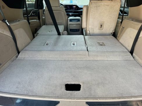 Certified 2023 Cadillac Escalade Premium Luxury w/ Performance Package image 18