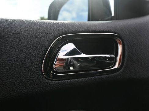 Used 2018 Dodge Durango SRT w/ Technology Group image 22