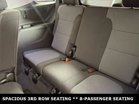 Used 2021 Chevrolet Traverse LS w/ LPO, Floor Liner Package image 27