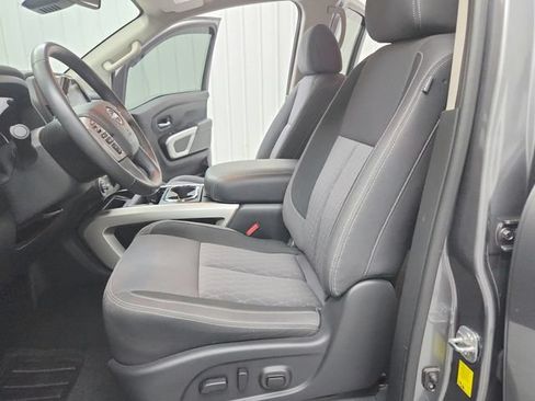 Used 2024 Nissan Titan SV w/ SV Convenience Package AWD/4WD image 19