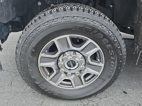 Used 2024 Ford F250 Lariat image 4