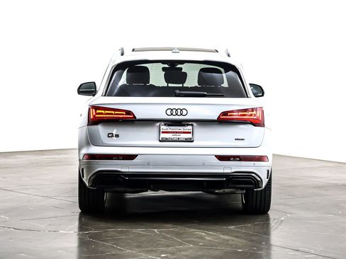 Used 2024 Audi Q5 e Prestige w/ Prestige Package image 5