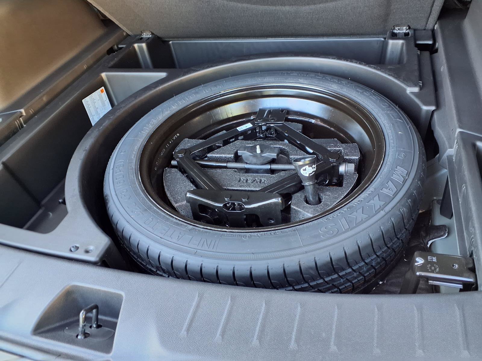 Used 2025 Chevrolet Blazer Premier w/ LPO, Floor Liner Package FWD image 33