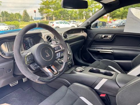 Used 2022 Ford Mustang Shelby GT500 w/ Technology Package RWD image 18