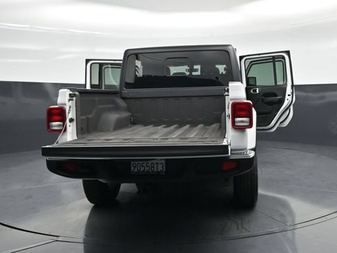 Used 2023 Jeep Gladiator Sport AWD/4WD image 26