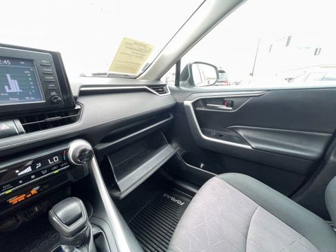 Used 2019 Toyota RAV4 XLE image 30