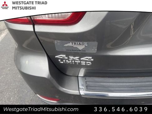 Used 2013 Jeep Grand Cherokee Limited w/ Luxury Group II image 12