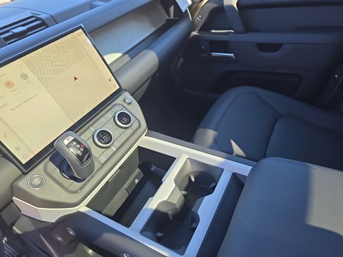 New 2026 Land Rover Defender 110 S image 24