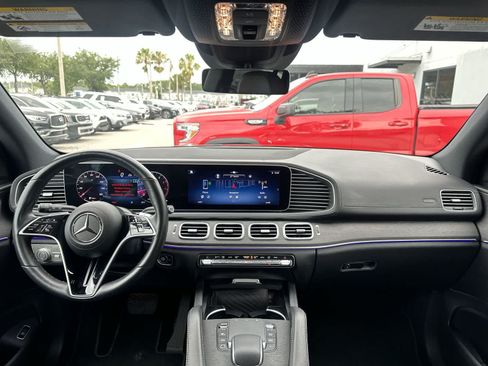 Used 2025 Mercedes-Benz GLS 450 4MATIC image 20