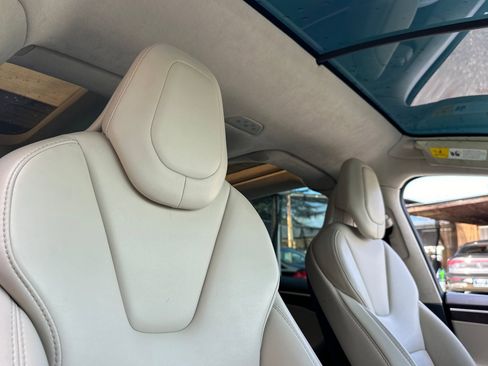 Used 2018 Tesla Model X 100D image 26