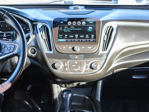 Used 2018 Chevrolet Malibu LT w/ Leather Package image 14