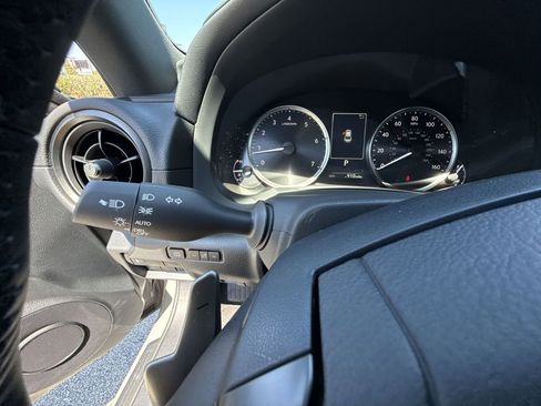 Used 2025 Lexus IS 350 F Sport RWD image 28