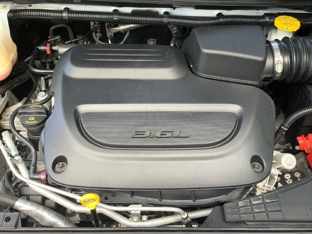 Used 2025 Chrysler Pacifica Select FWD image 28