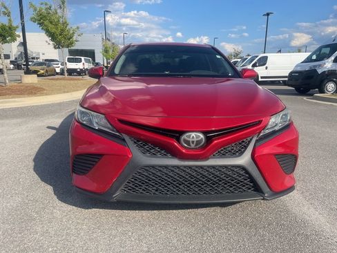 Used 2019 Toyota Camry SE image 7
