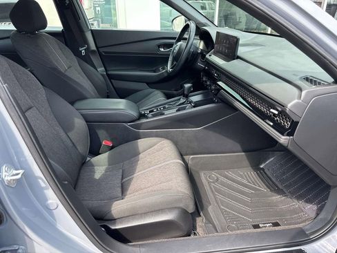 Used 2023 Honda Accord Sport image 14