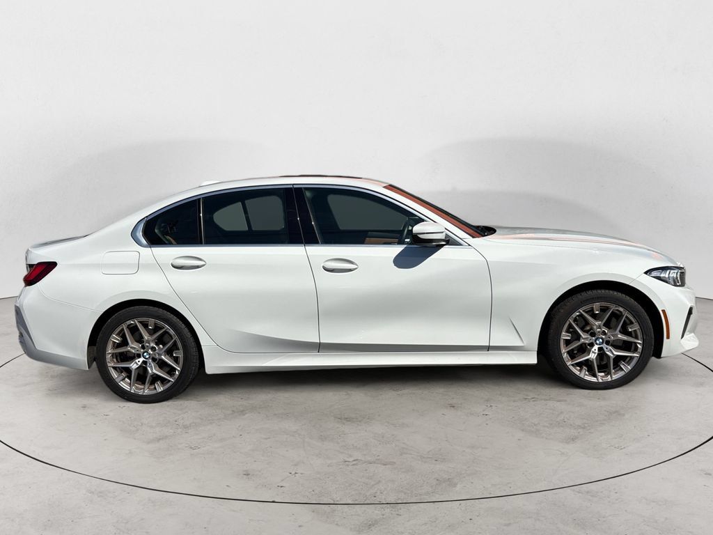 Used 2025 BMW 330i Sedan RWD image 2
