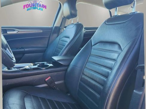 Used 2014 Ford Fusion SE w/ Equipment Group 202A image 13