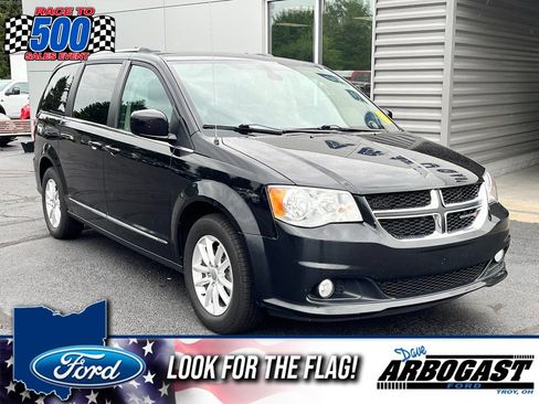 Used 2019 Dodge Grand Caravan SXT FWD image 1