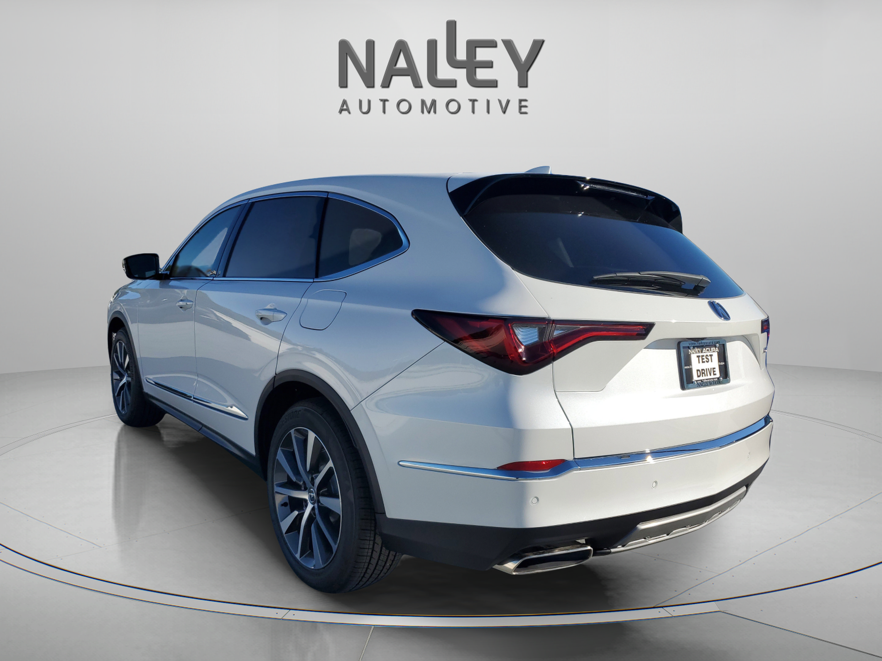 Used 2026 Acura MDX w/ Technology Package FWD image 3