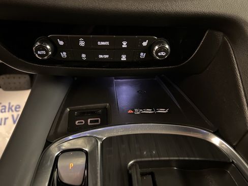 Used 2023 Buick Enclave Premium w/ Experience Buick Package image 12