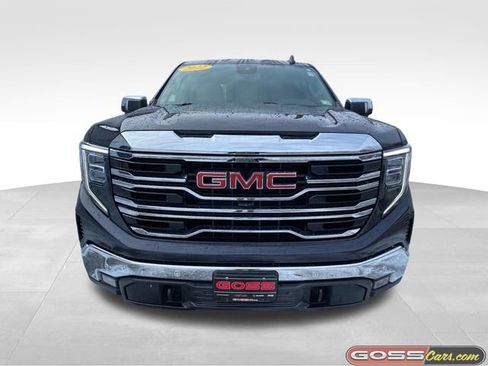 Used 2022 GMC Sierra 1500 SLT w/ SLT Premium Plus Package image 2