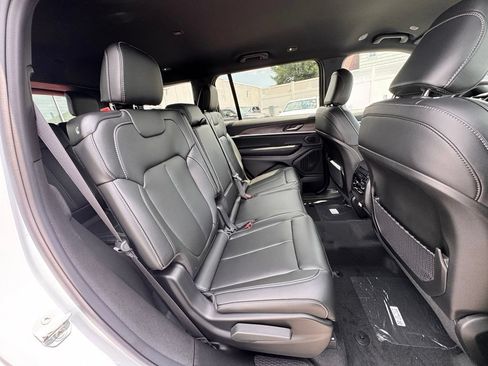 New 2026 Jeep Grand Cherokee L Limited AWD/4WD image 21
