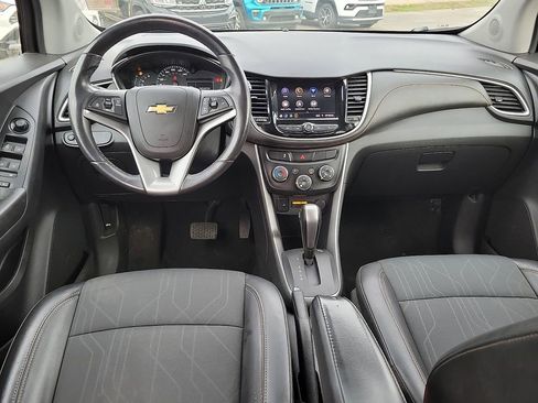 Used 2022 Chevrolet Trax LT w/ Sport Edition image 10