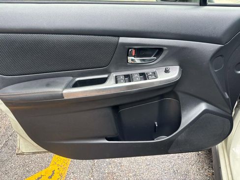 Used 2017 Subaru Crosstrek 2.0i Premium w/ Moonroof Package AWD/4WD image 18