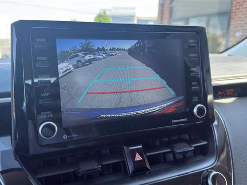 Used 2022 Toyota Corolla LE FWD image 32