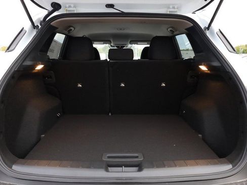 New 2026 Nissan Kicks SV image 7