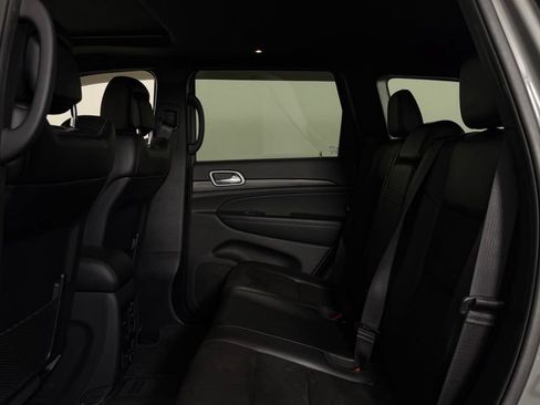 Used 2020 Jeep Grand Cherokee Altitude AWD/4WD image 28