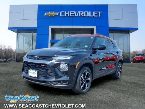 Used 2021 Chevrolet TrailBlazer RS w/ Sun and Liftgate Package image 3