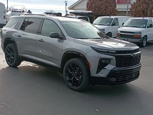 New 2026 Chevrolet Traverse RS image 3